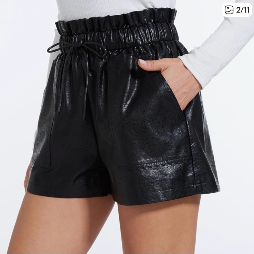 SCHHJZPJ vegan leather womens shorts size M lined elastic waist dressy‎ casual